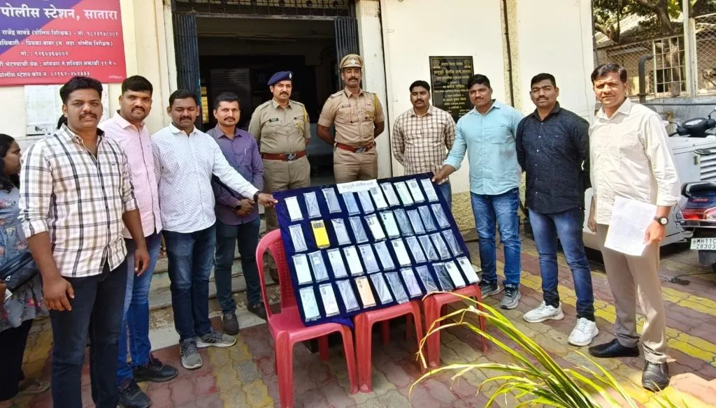 42 missing mobile phones returned to their original owners