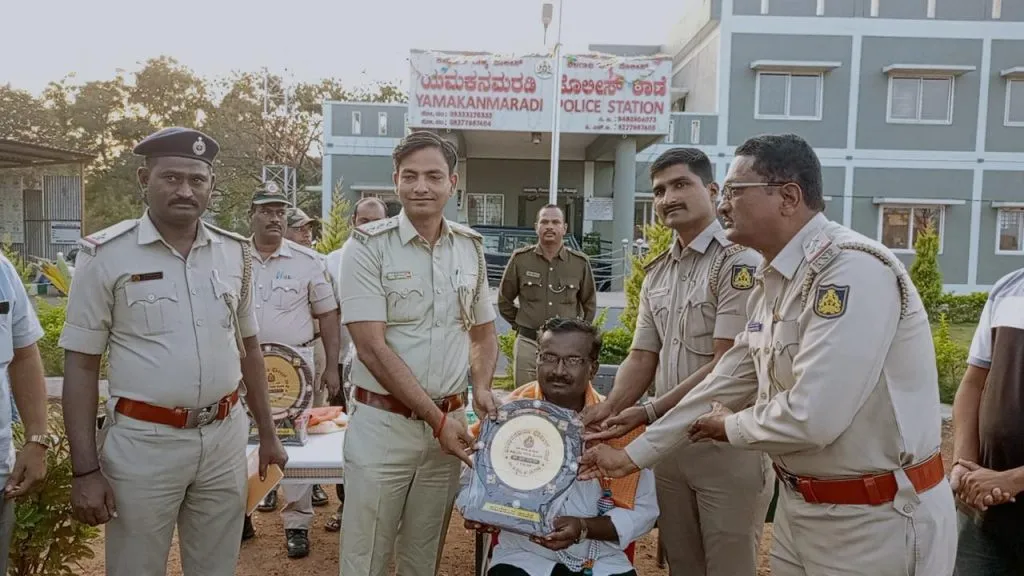 Awards for Ganeshotsav Mandals that follow discipline