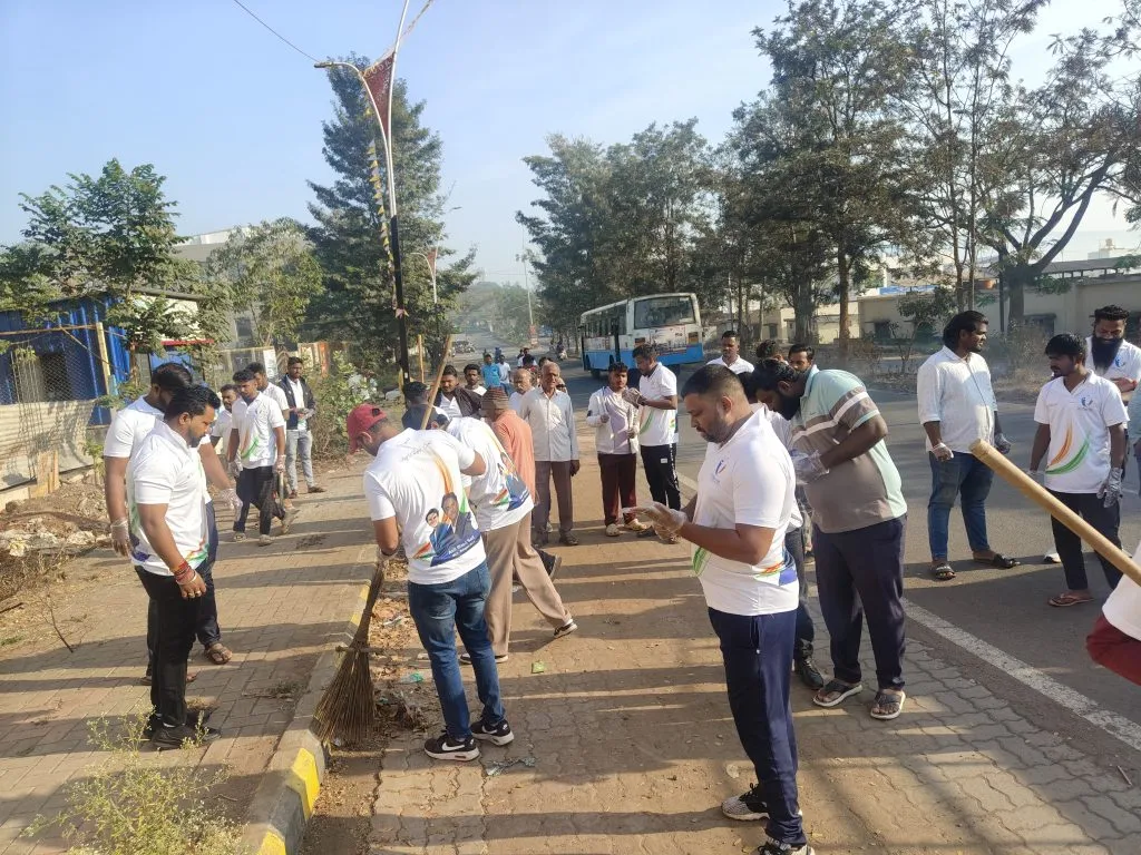 MLA Raju Seth Foundation conducts cleanliness drive in Ramtirthanagar