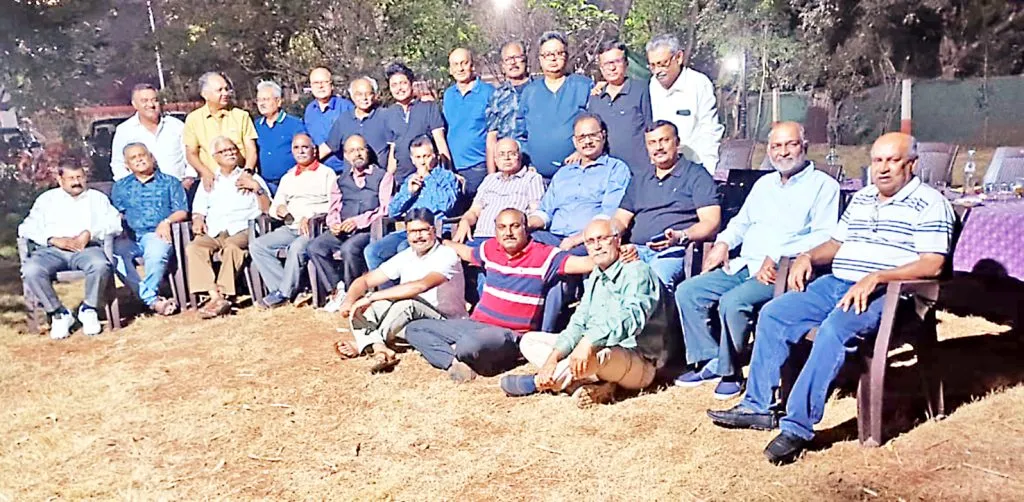 माजी क्रिकेटपटूंचा स्नेह मेळावा उत्साहात Ex-cricketers' reunion in high spirits