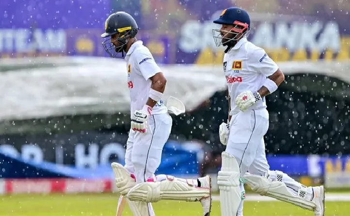 लंकेच्या सामन्यात पावसाचा अडथळा Rain disrupts Sri Lanka match