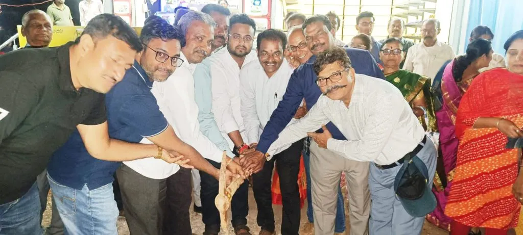 Road work begins in Defence Colony