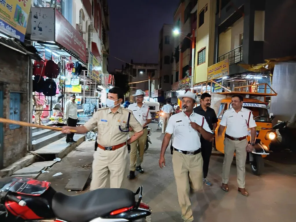 Traffic police take action in Pangul Gali