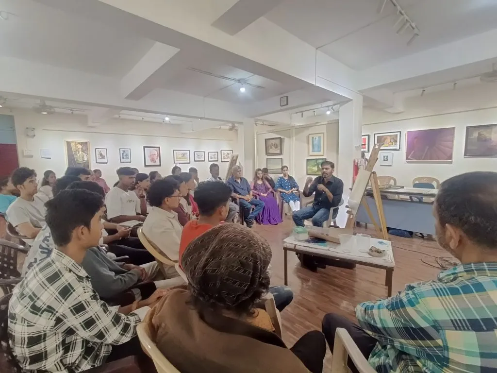 Drawing demonstration by painters