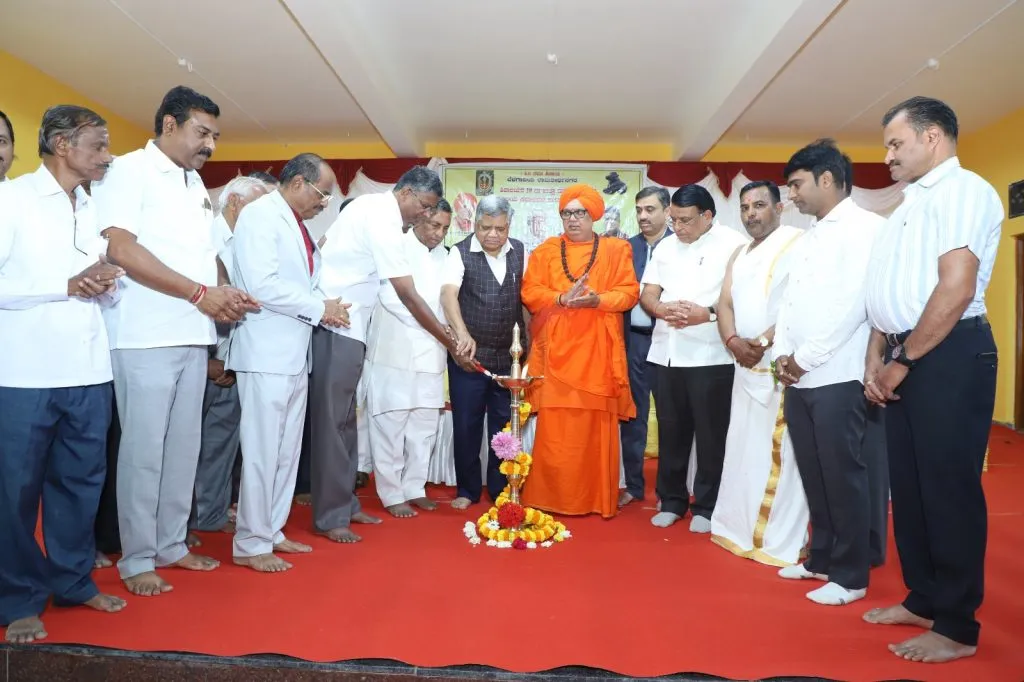 शिवालयाच्या सभागृहाचा सदुपयोग व्हावा The Shivalaya auditorium should be utilized properly.