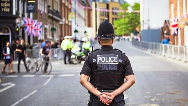 Action against illegal immigrants in Britain too