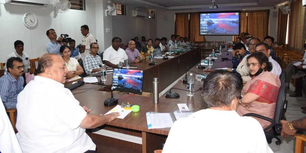 मुलींना गर्भाशय कॅन्सर प्रतिबंधक लसीकरण मोफत Free cervical cancer vaccination for girls