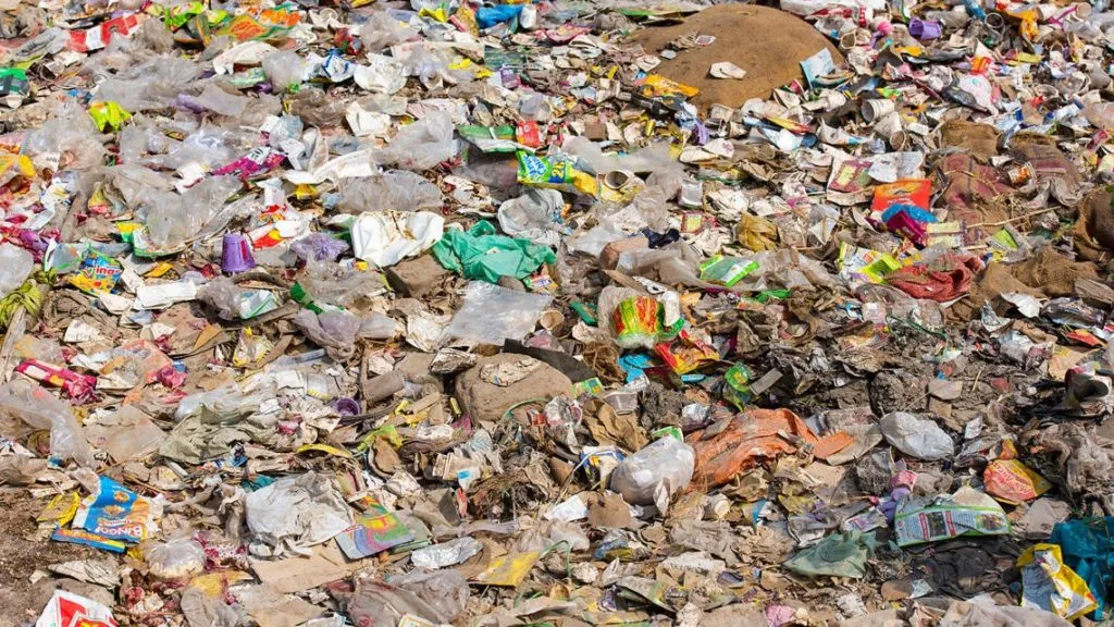 Cement companies to charge fees for plastic waste