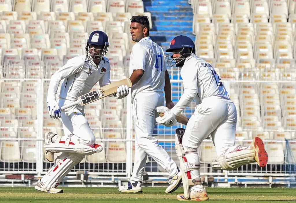 Tanush Kotian, Mulani salvage Mumbai's innings