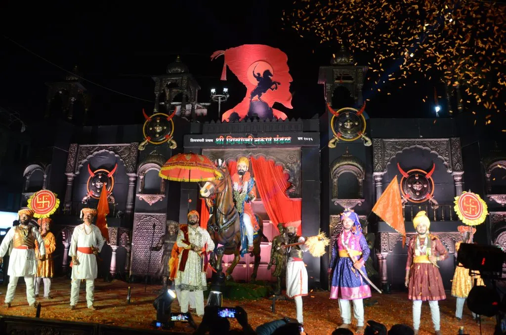 Inauguration of the grand 'Rajmahal' of Shivaji Mandal