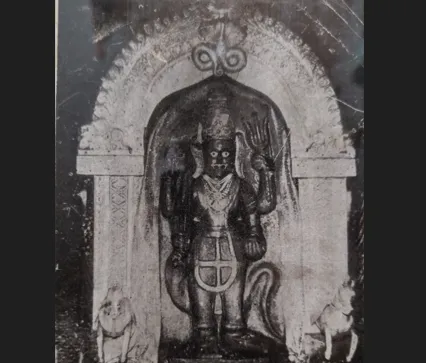 'Kramanapada', a four-armed statue of the king of the Deccan