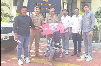 देशी बनावटीच्या पिस्तुलासह एक अटकेत One arrested with country-made pistol