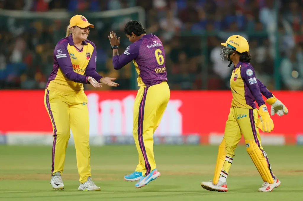 रोमांचक सामन्यात यूपी वॉरियर्सचा सुपर ओव्हरमध्ये विजय UP Warriors win in Super Over in thrilling match