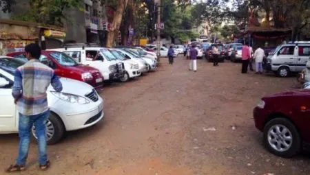 बहुमजली कार पार्किंगचे भिजत घोंगडे कायम The wet blankets of the multi-storey car parking remain.