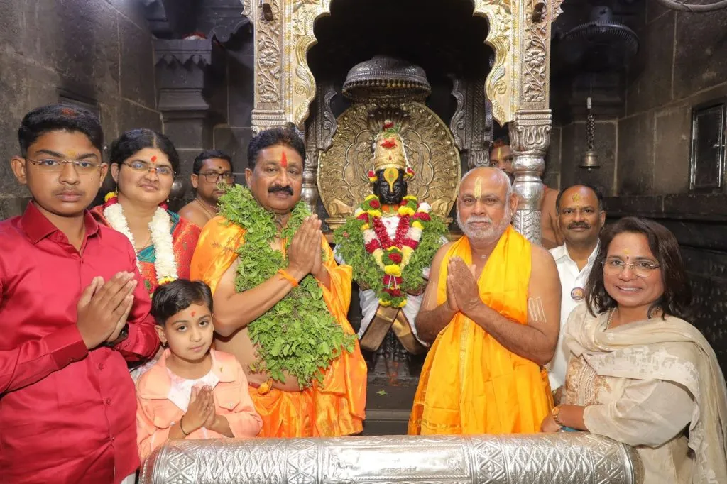 The Pandhari danced in the chants of Harinama.