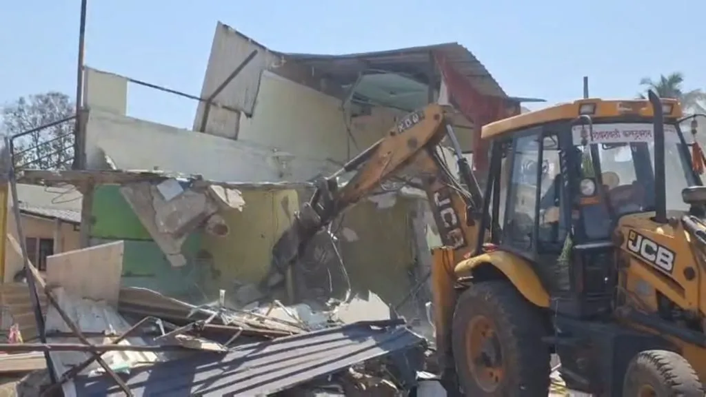 Encroachments on Reserved Land Demolished in Miraj