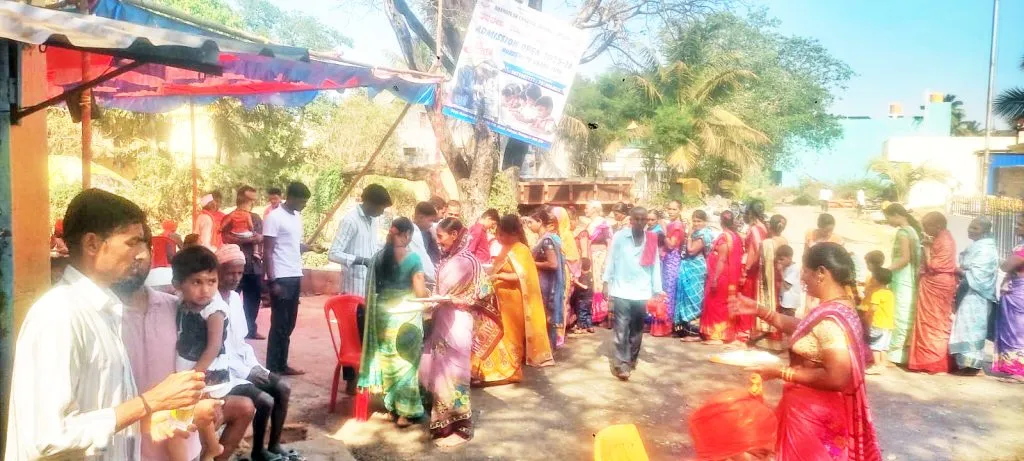 Mahaprasad at Dhamane Kalmeshwar Temple