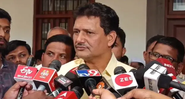 बेकायदेशीर गर्भलिंग निदानातील आरोपी विरोधात मोकासारखी कडक कारवाई करण्याचा विचार आरोग्य मंत्री आबिटकर Strict Action Planned on Illegal Sex Determination: Minister Abitkar