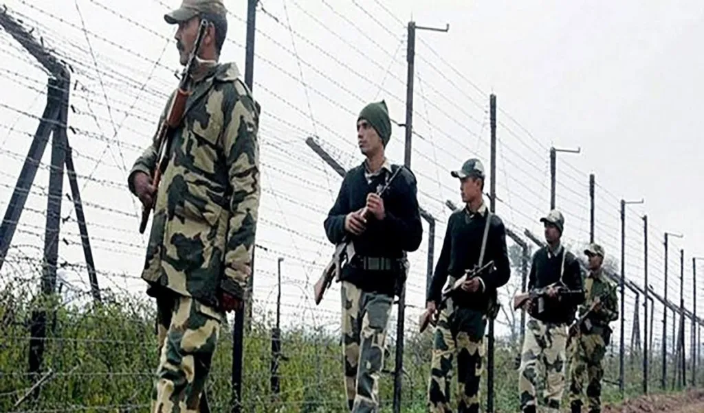 Pakistani infiltrator shot dead in Pathankot
