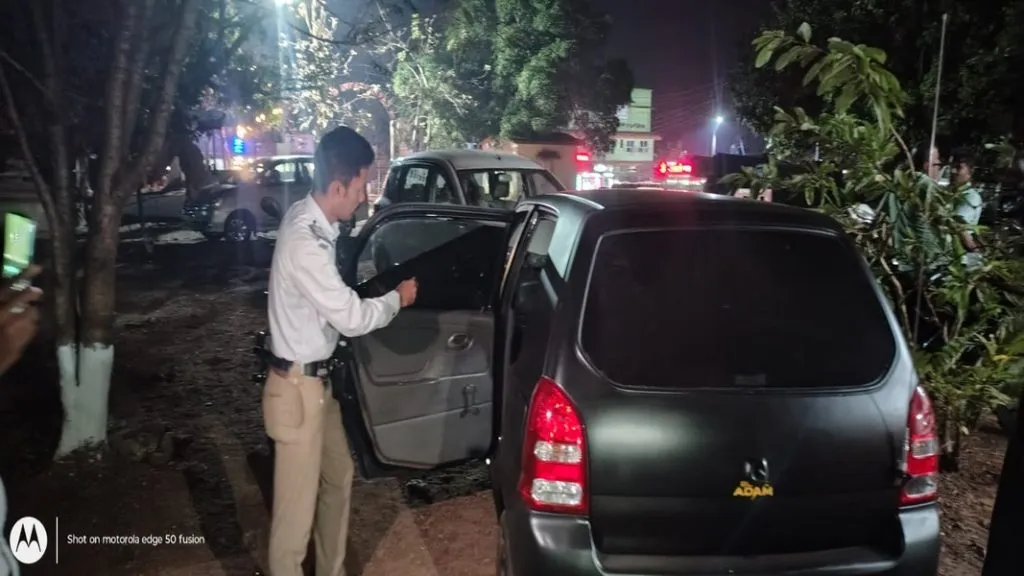 दोडामार्गात नियम मोडणाऱ्या वाहनधारकांवर वाहतूक पोलिसांची कारवाई