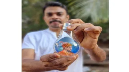 विजेच्या बल्ब मध्ये साकारले छत्रपती शिवरायांचे चित्र