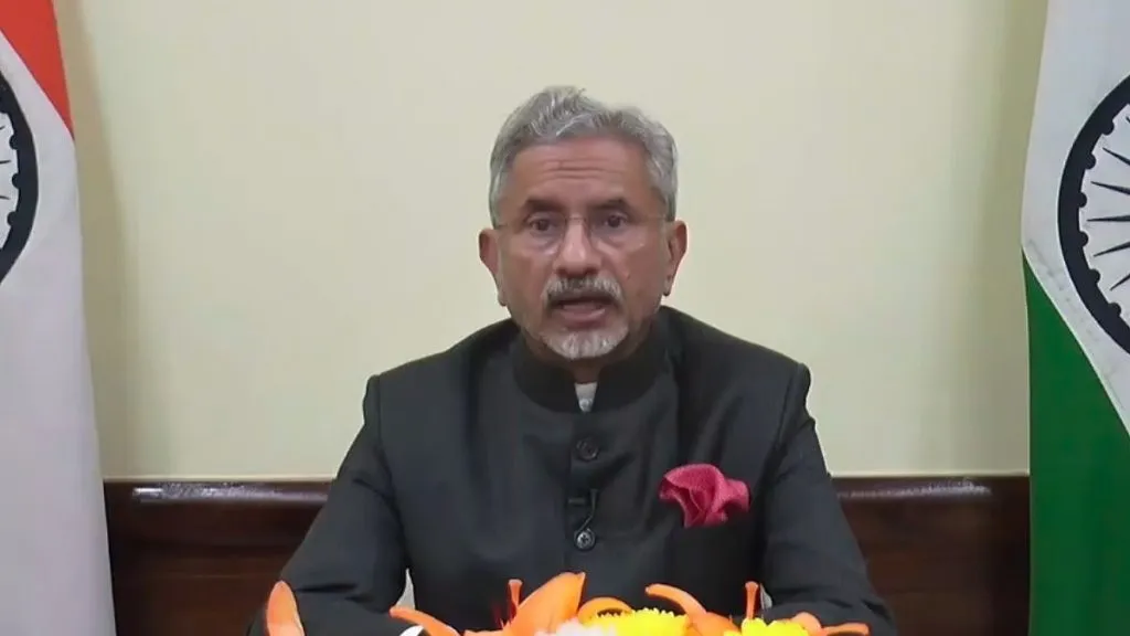 सहकाऱ्यांची गरज, उपदेशकांची नाही We need colleagues, not preachers.