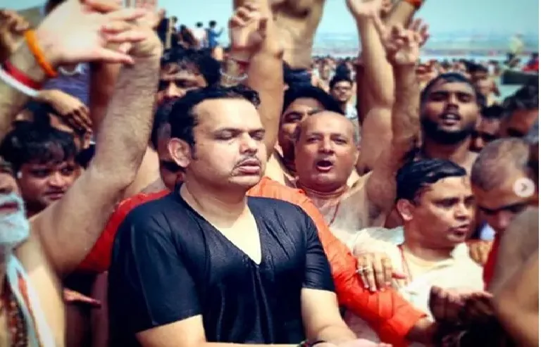 पी ए, ओएसडी फिक्सर, वरिष्ठ अधिकारी, मंत्री कोण? PA, OSD fixer, senior officer, minister who?