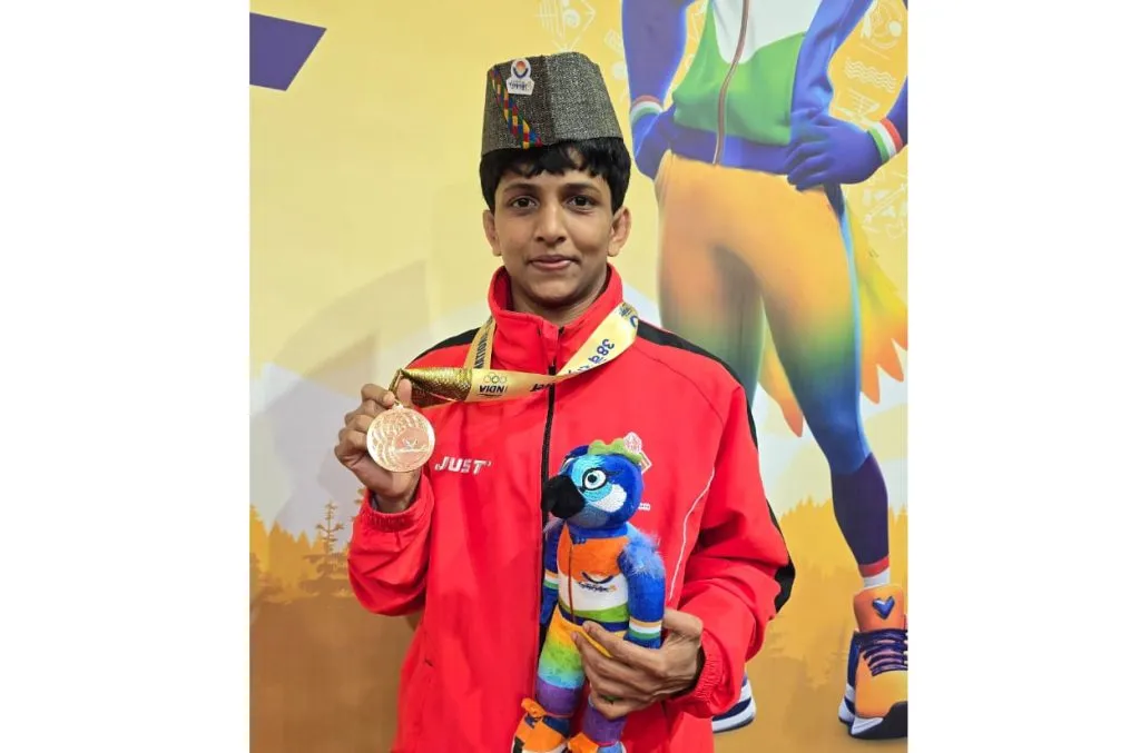 कोल्हापूरच्या स्वाती शिंदेचे सुवर्णयश Kolhapur's Swati Shinde's golden success