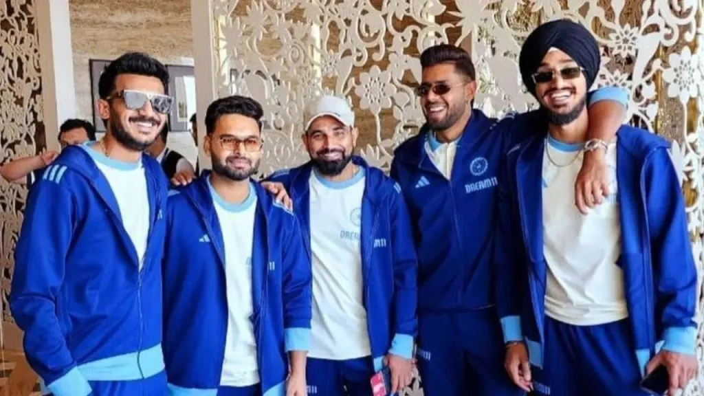 Indian team leaves for Dubai for Champions Trophy