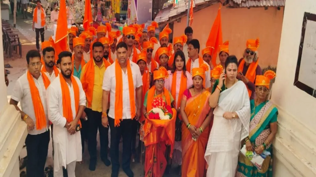 मालवण तालुका शिवसेनेच्या वतीने शिवराजेश्वर मंदिरात शिवजयंती