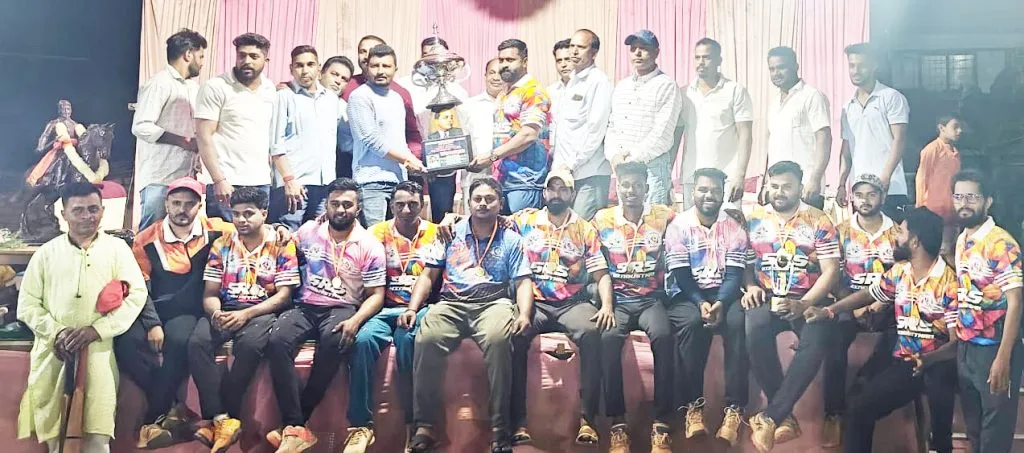 Shri Narveer Tanaji Sports Cup to SRS Hindustan