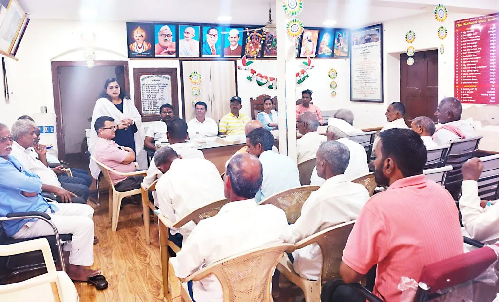 हलगा श्री महालक्ष्मी देवीच्या यात्रेपूर्वी सर्व समस्या सोडवण्याचा निर्धार Halga determined to solve all problems before the pilgrimage of Shri Mahalakshmi Devi