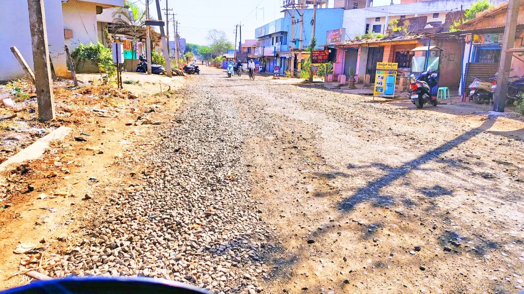 Machhe-Waghwade road work stopped