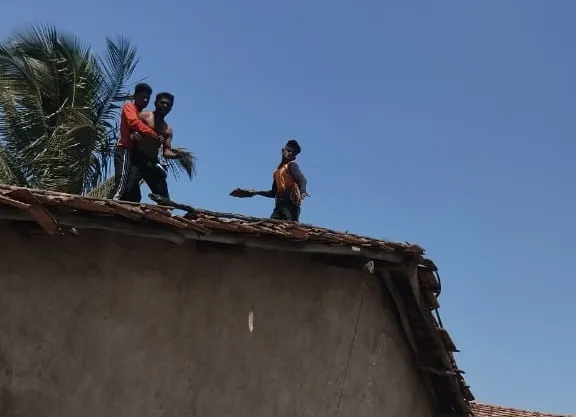 Storm of stones thrown in New Wantumuri