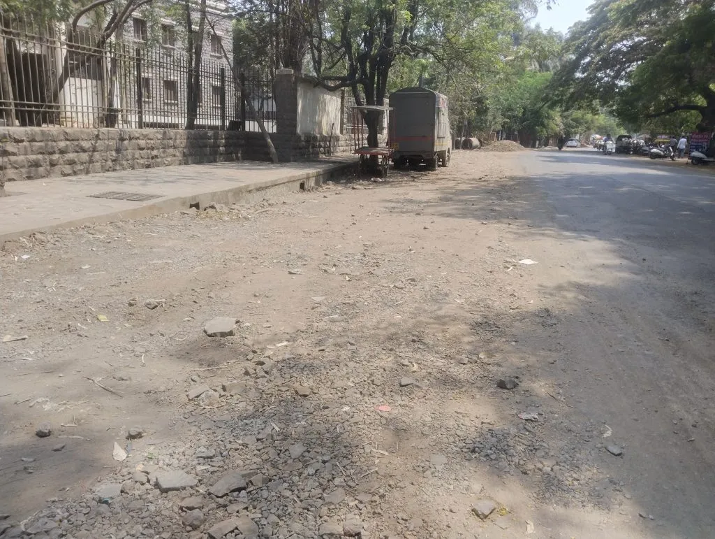 Deplorable condition of the road in front of the District Collector's office