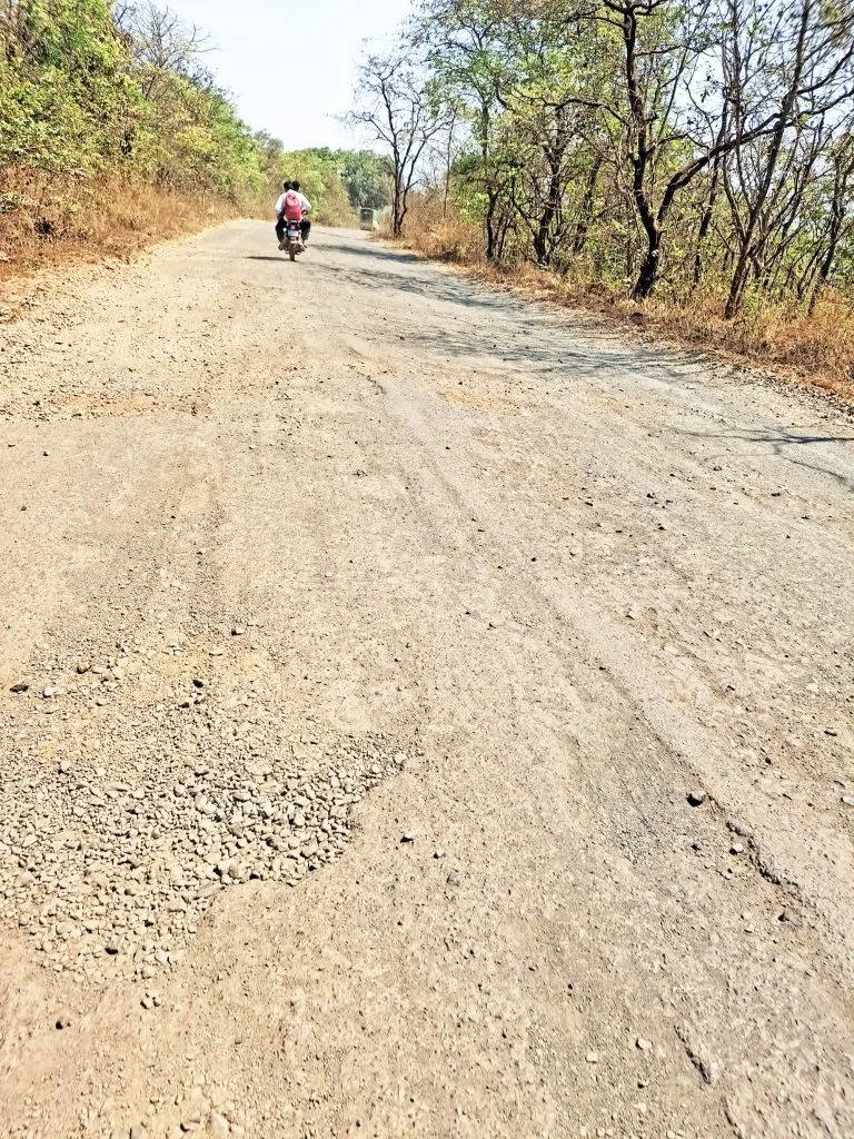 Road is in bad Condition from Ativad Cross to Maharashtra border