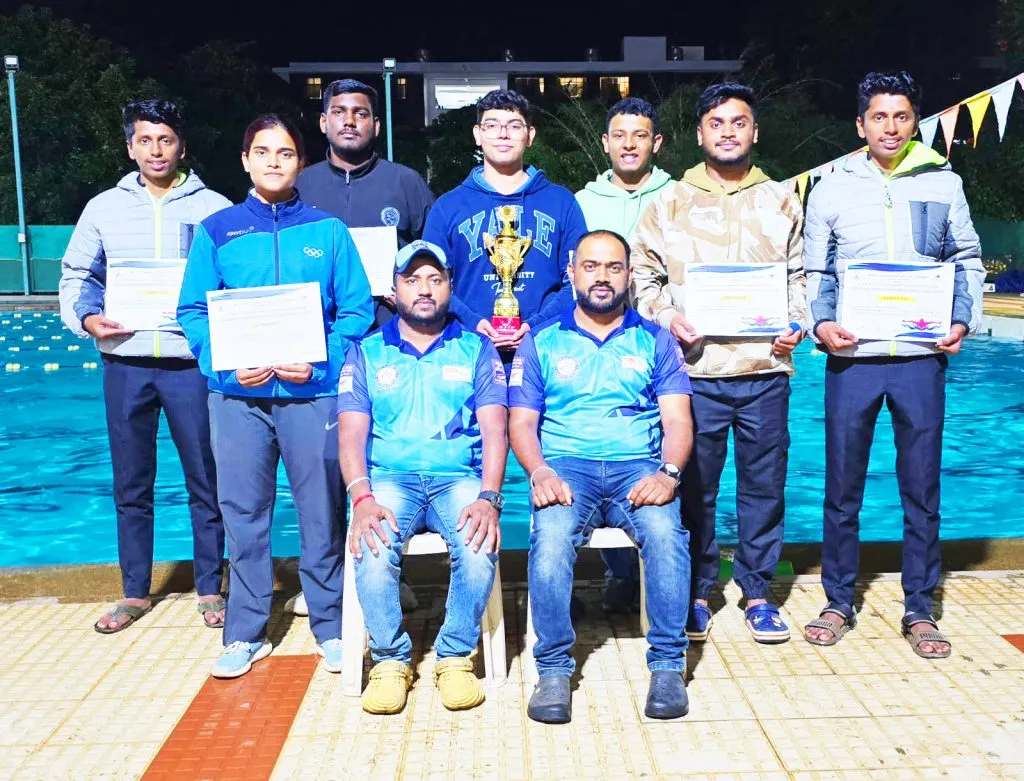 आरसीयू जलतरण स्पर्धेत स्विमर्स-अॅक्वेरियसचे यश Swimmers-Aquarius success in RCU swimming competition