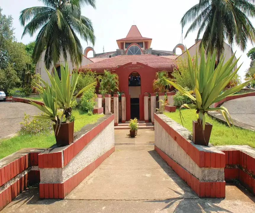 गोवा विद्यापीठातील डॉ. प्रणव निलंबित Dr. Pranav of Goa University suspended