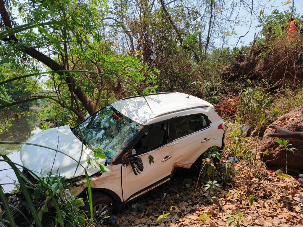 Youth Dies in Accident