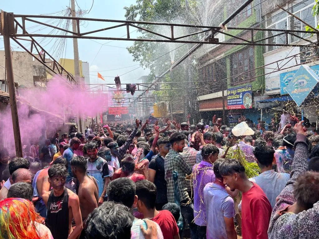 A festival of colors in the joy of youth