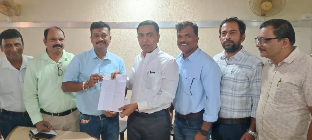 Goa government employee delegation meets Chief Minister