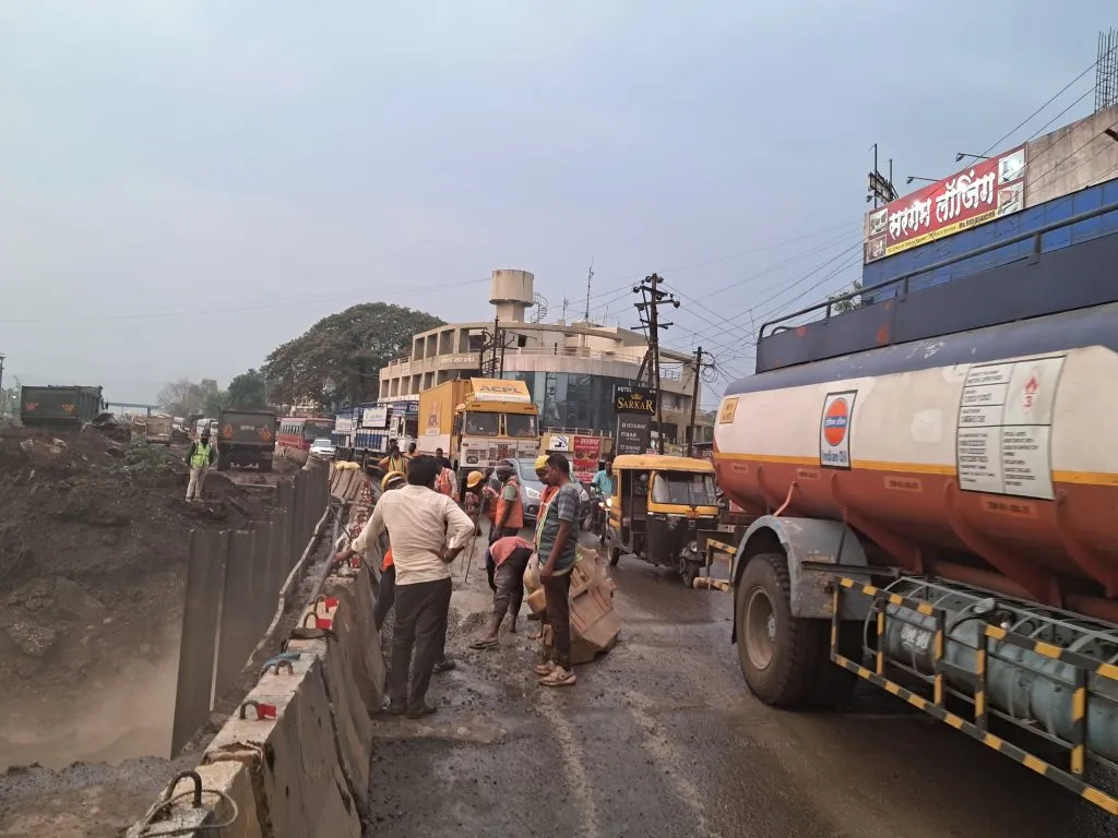 Wednesday turned into 'Traffic Jam Day' in Karad
