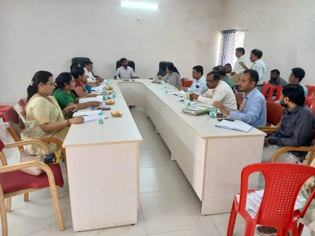 125 garbage trucks, but only 52 drivers