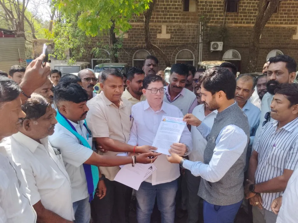 Avoid issuing Scheduled Tribe certificates to Talwar community