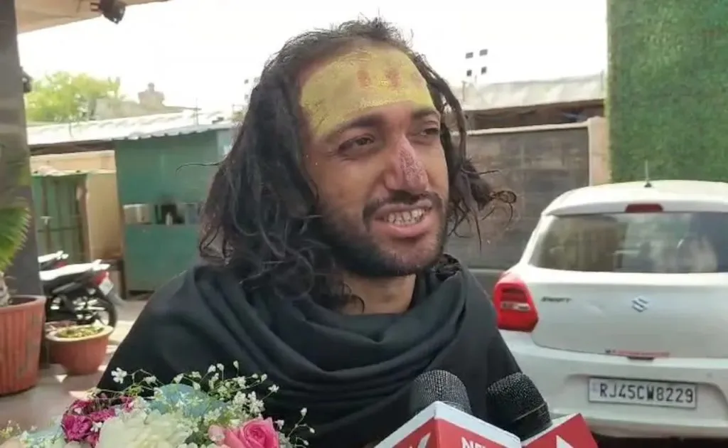 आयआयटी बाबाकडे सापडला गांजा Marijuana found on IIT dad