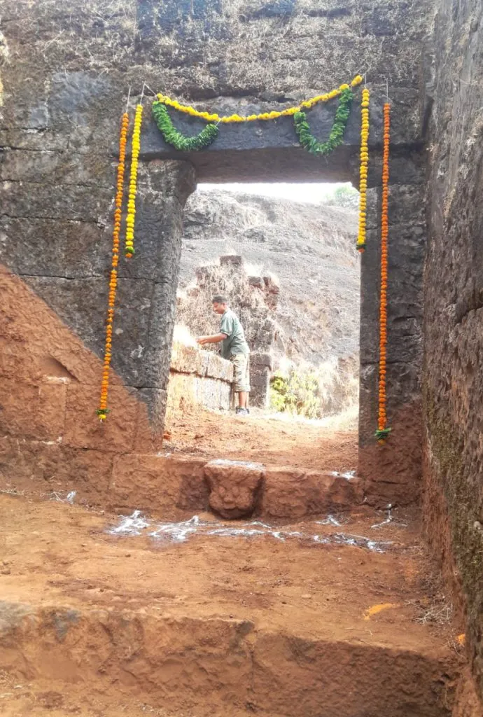 57 villages in the district have water The Konkan Gate on Rangana Fort was opened... Some celebrated the Mahashivratri festival by performing mass pujas, bhajans, processions, and some by distributing Mahaprasad.