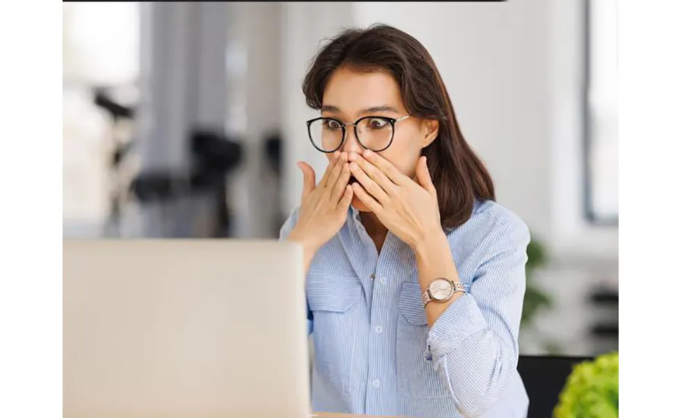 चेहरा ‘विकून’ लक्षाधीश, पण… Millionaire by 'selling' his face, but...