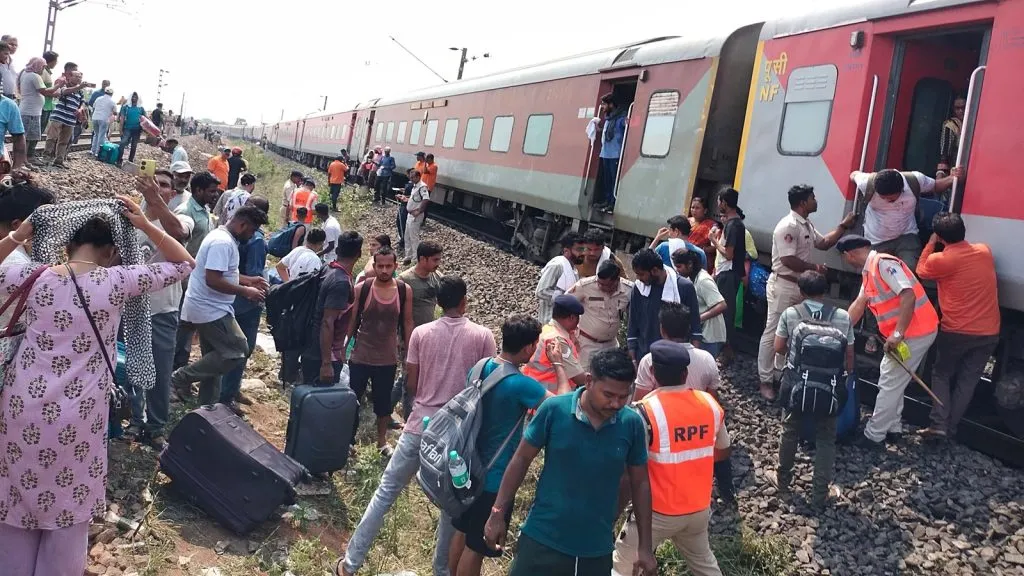 Bangalore-Kamakhya Express derails