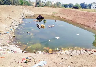 The pond at Budhwar Naka is becoming dangerous