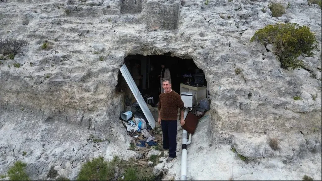 Living in a cave out of fear after the earthquake